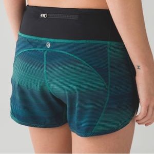 RARE Lululemon Real Quick Short, color Simply Radiant Hunter Green Black, size 4
